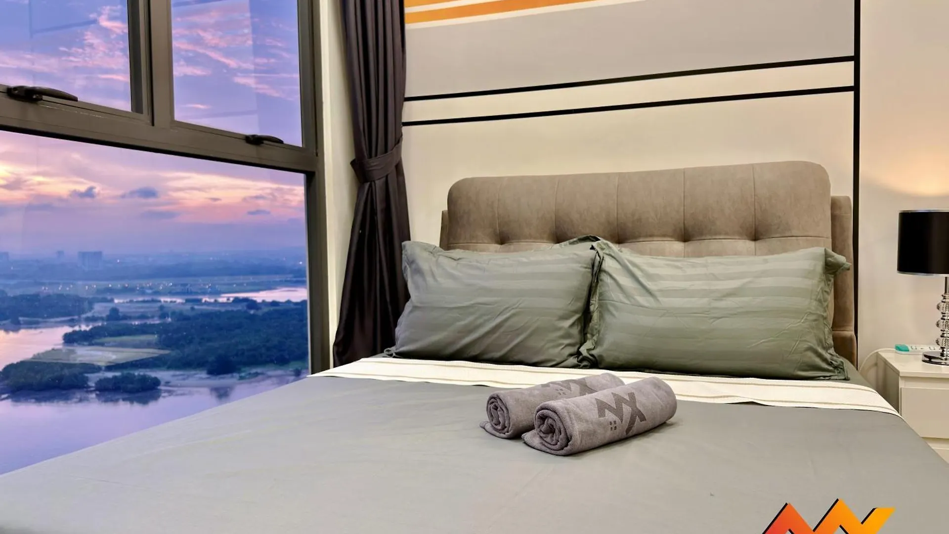 Full Sea View Country Garden Danga Bay 11-13Pax Apartment Johor Bahru Malaysia