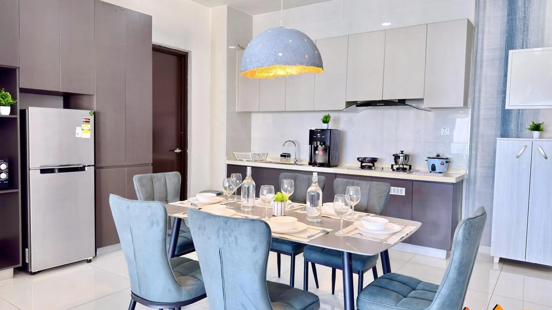 Full Sea View Country Garden Danga Bay 11-13Pax Apartment Johor Bahru Malaysia