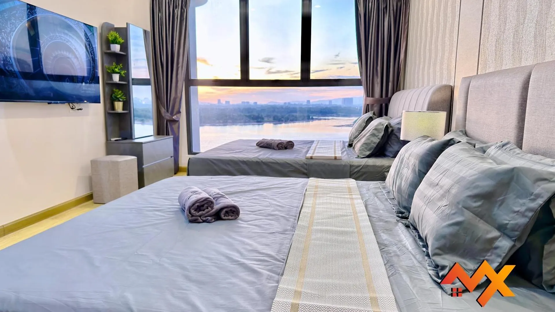 Full Sea View Country Garden Danga Bay 11-13Pax Apartment Johor Bahru